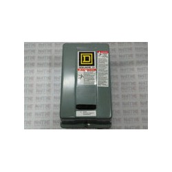 ARRANCADOR MAGNETICO SQUARE D 8536SCG3V03, EN GABINETE, NEMA 1, 3P, 600 VCA, BOBINA 240 V, TAM.1