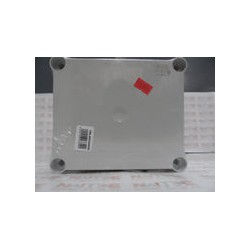 CAJA RECTANGULAR VACIA TERMOPLASTICO ABB 1SL0824A00 LS-00824 IP55 160X135X77 mm CON CIERRE POR TORNILLO CON KNOCKOUTS COLOR GRIS