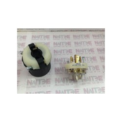CLAVIJA HUBBELL  HBL 2511 DE 4 POLOS 20 AMP.