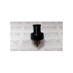 CLAVIJA ARROW HART CAT M-5274, 15A, 125V, HULE COLOR NEGRO
