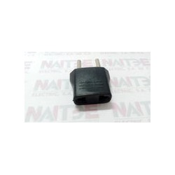 CLAVIJA PLASTICA STEREN 905-103 ADAPTADORA ENTRADA AMERICANA SALIDA EUROPEA COLOR NEGRO