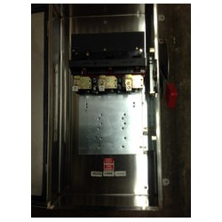 HEAVY DUTY SAFETY SWITCH GENERAL Y ELECTRIC THN3363SS DE 100 A. 600 V. 3 P.